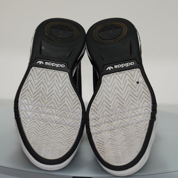 Adidas Roundhouse Mid Black/White - Size 11.5 - Picture 3 of 6